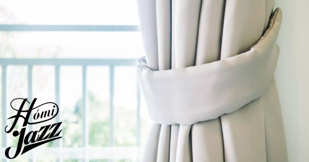 Style of Valances That Might Be Outdated