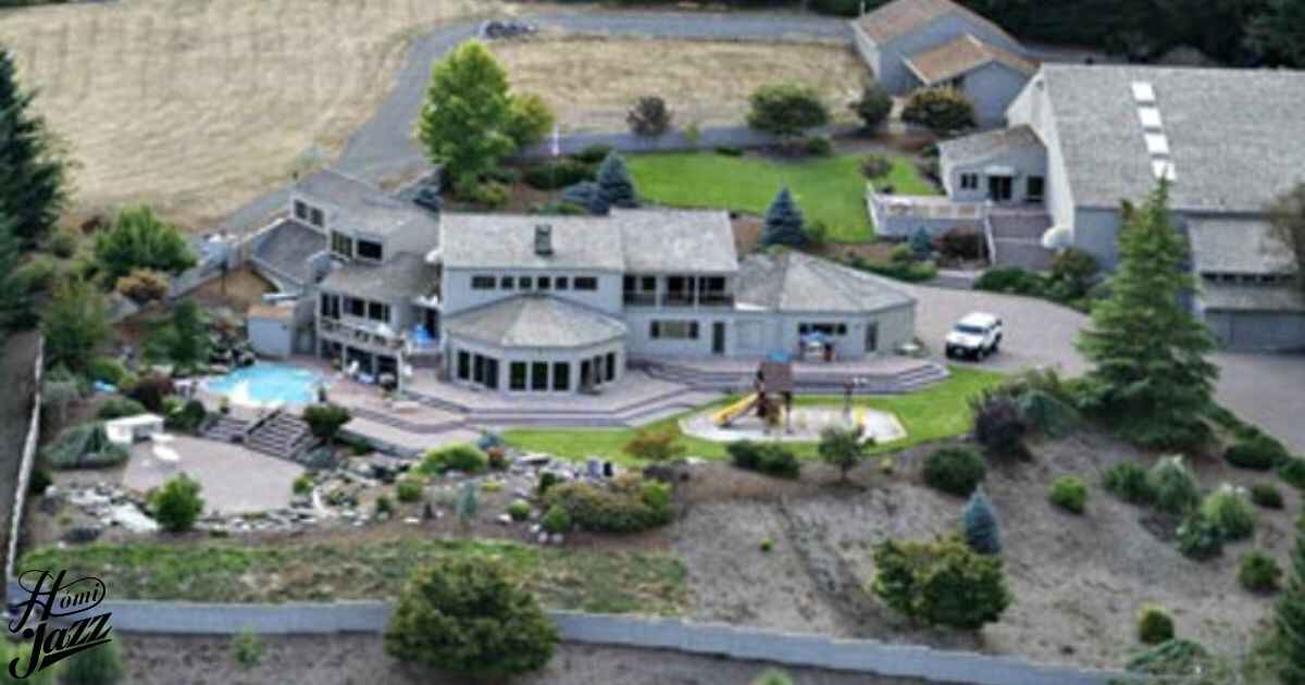 The luxurious Phil Knight house in Hillsboro, Oregon. Discover unique features like the sneaker vault and sustainable design in Nike founder's stunning home.